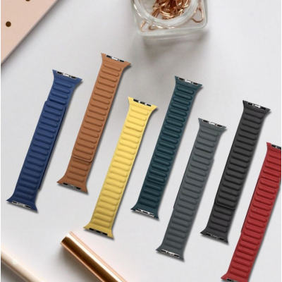 for Apple Watch 38mm 40mm 42mm 44mm Band for iWatch Series 7 6 SE 5 4 3 Adjustable Pu Leather Magnetic Strap' />